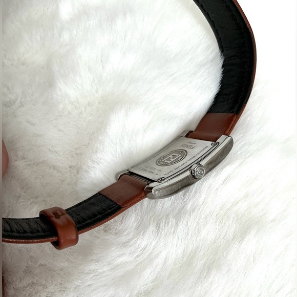 Authentic FENDI ladies wristwatch 🖤🧡 - Picture 3 of 12